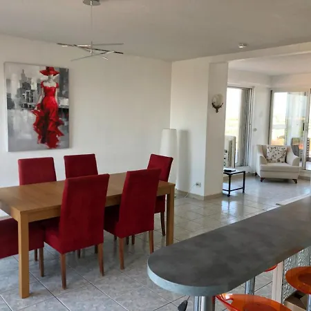 Grand T4 Au Barcares Avec Vue Et Parking - 3 Chambres, Terrasse, Proche - Fr-1-81-525 * Le Barcares